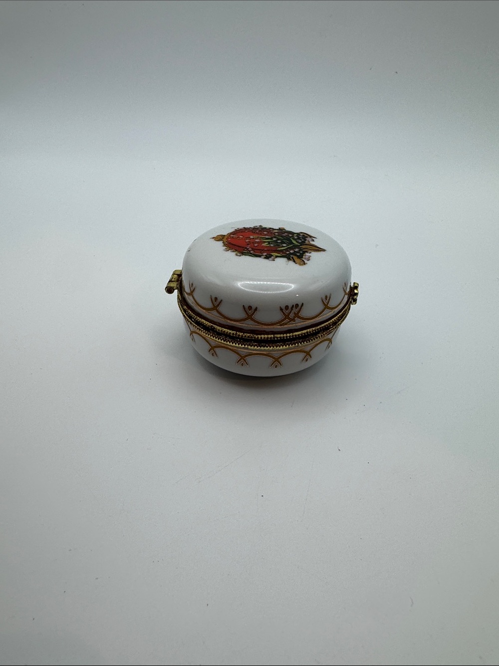 Imperial Romanov Porcelain Handpainted Gold Trim Trinket Vanity Box Oval - Picture 5 of 10